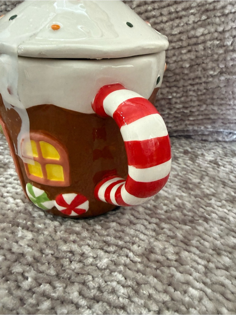Mr. Christmas Ceramic Gingerbread House Mug With Candy Cane Handle And Lid 23 Oz - Picture 2 of 6